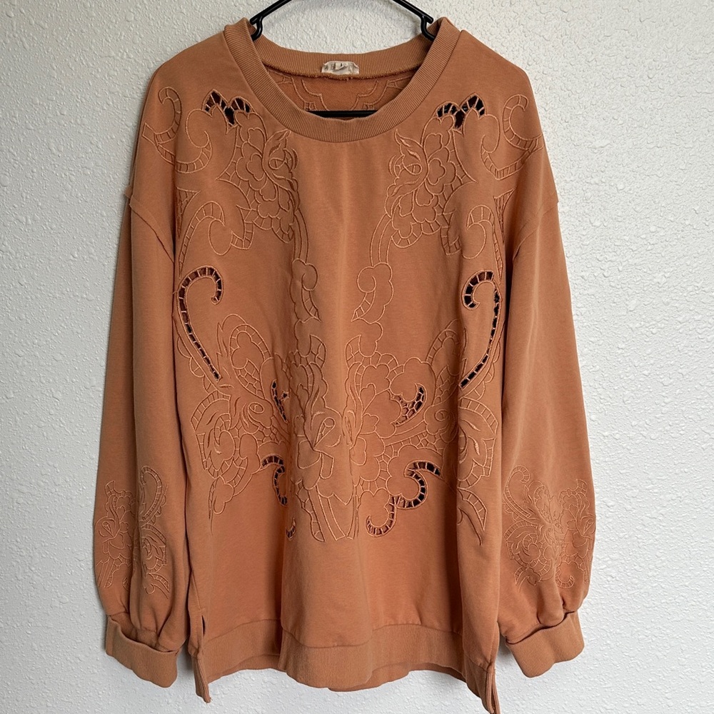 POL Women's Embroidered Design Faded Orange Brown Sweatshirt Size Large - Picture 2 of 11